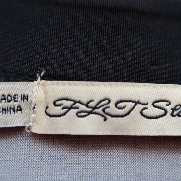 FLT Studio Black & White Plaid Long Sleeve Top Size Medium - Picture 5 of 5